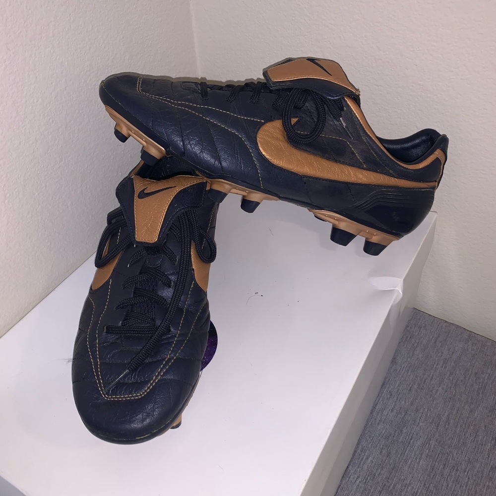 SOLD- Nike Tiempo Legend Air Zoom II FG Size US 9
